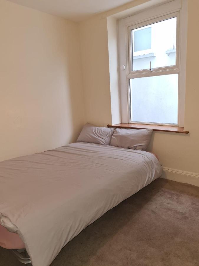One Bedroom Apartment Dublin Bagian luar foto